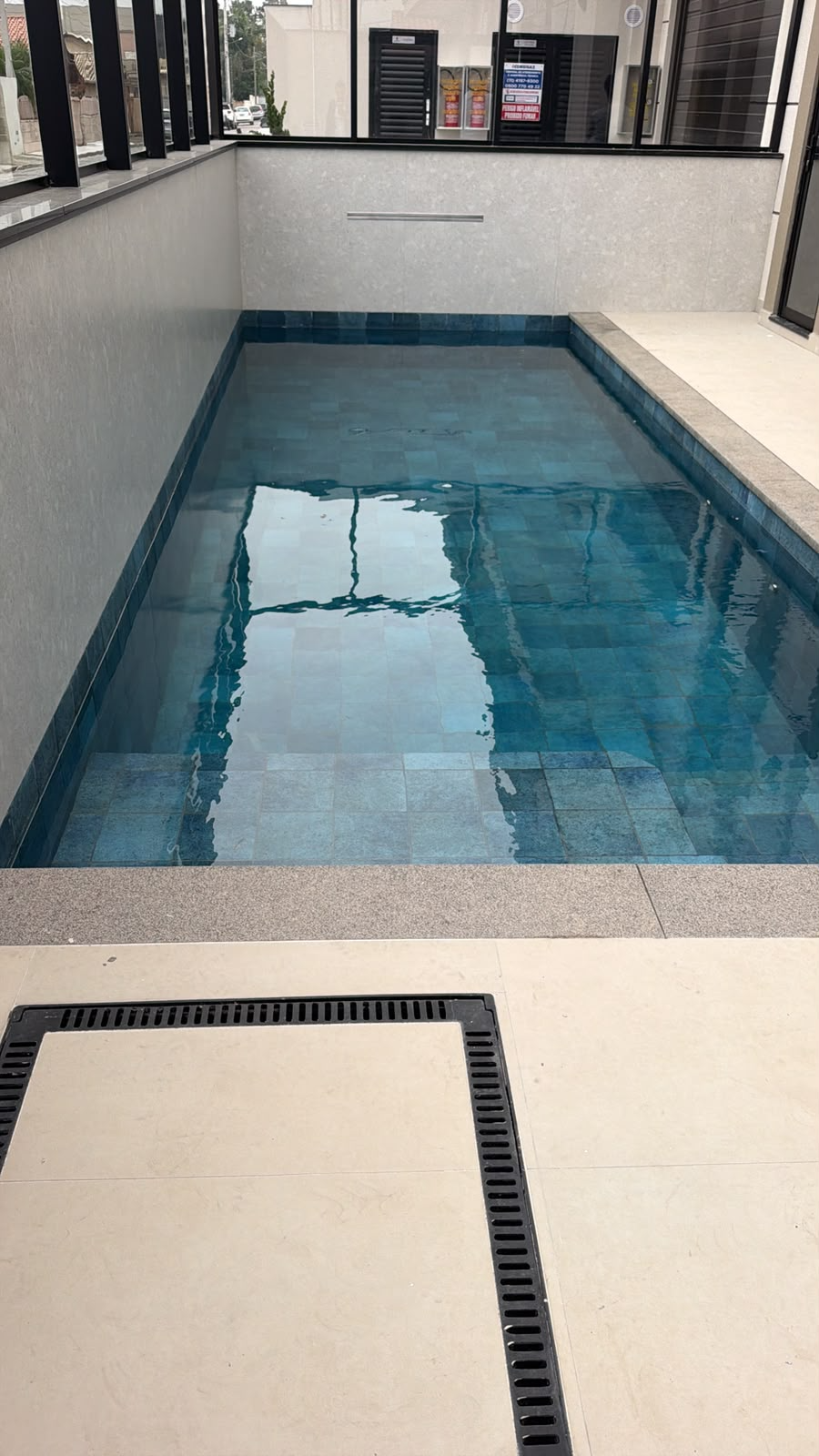 Paradise Residence — Piscina do condomínio