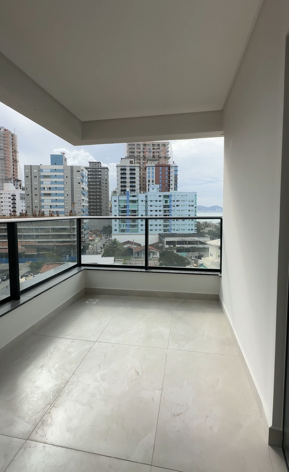 Residencial Axplenium — Apartamento 701 — Sacada com vista da cidade