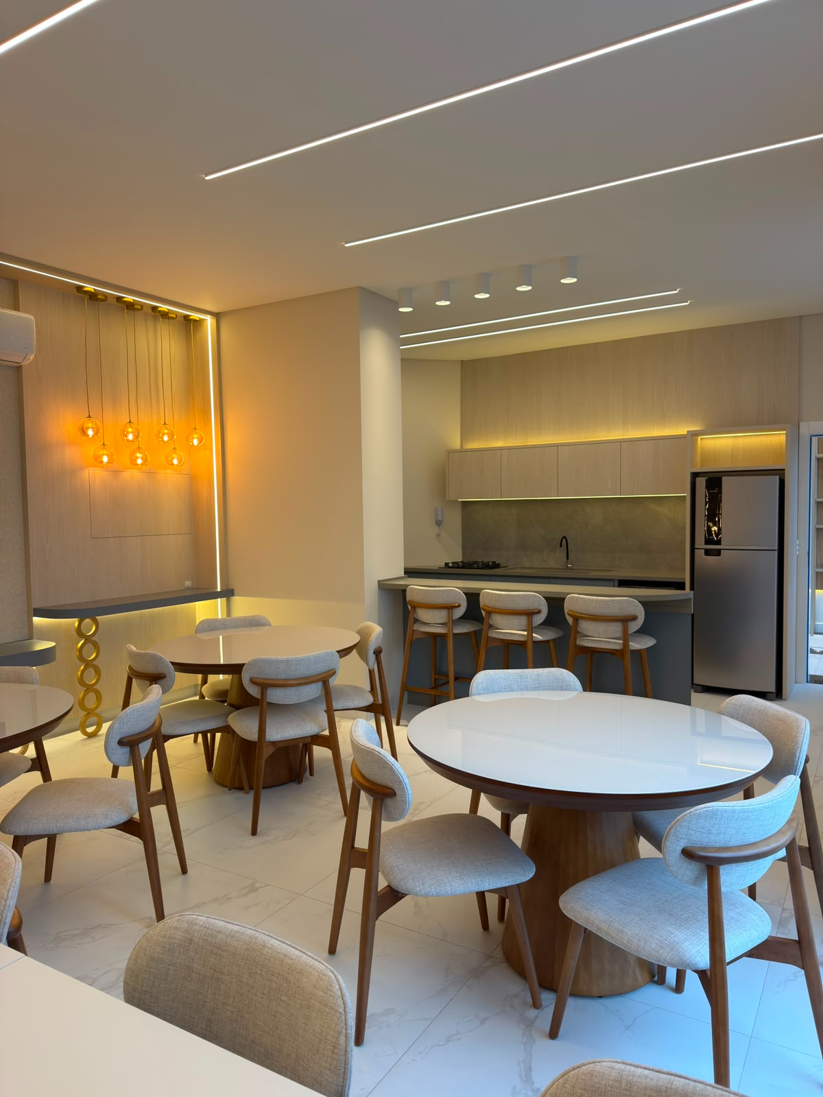 Paradise Residence — Salão de festas com cozinha